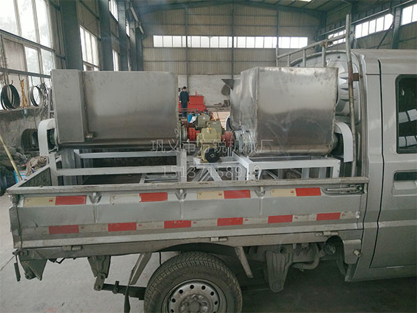 發往江蘇徐州的四臺不銹鋼洗面機已裝車