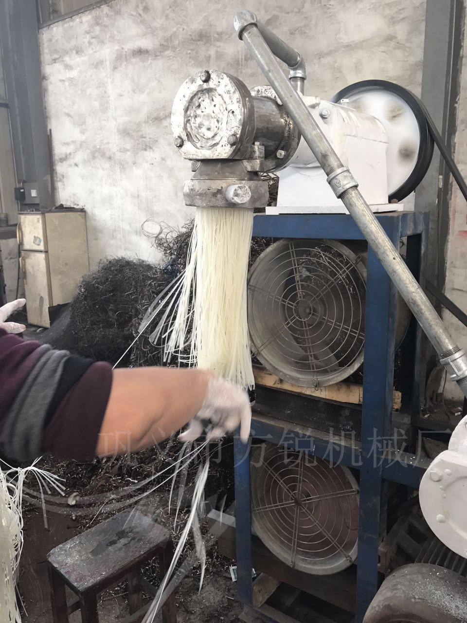 全自動(dòng)米粉機(jī)試機(jī)