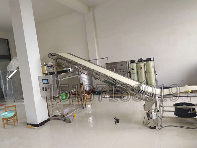 全自動米線機生產現場