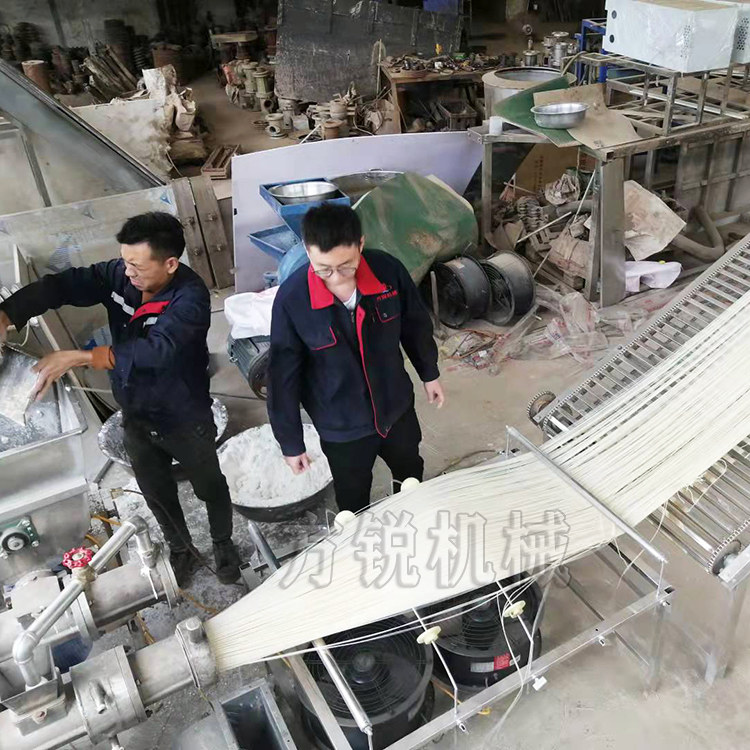 畢節(jié)客戶現(xiàn)場全自動米線機試機